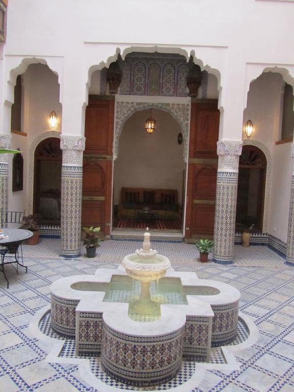 非斯 德里斯摩洛哥传统庭院酒店 外观 照片